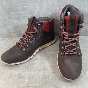 COLE HAAN  Zerogrand Womens 9.5B Plaid Red Wool Lined‎ Hiking Boots Waterproof